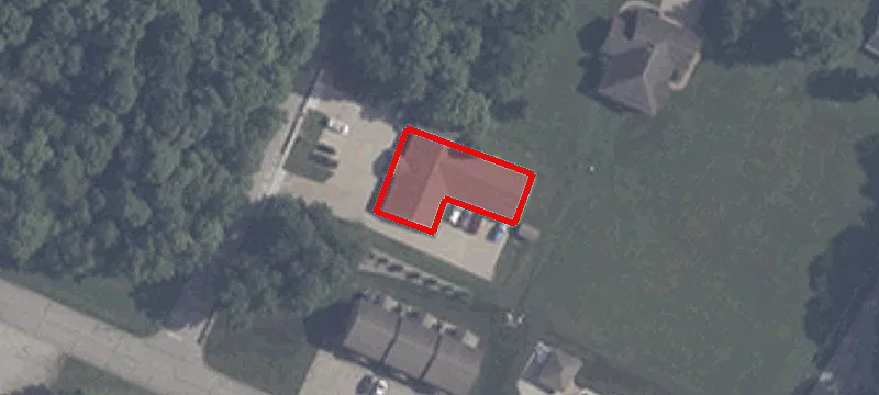 1102 Tree Ln Dr