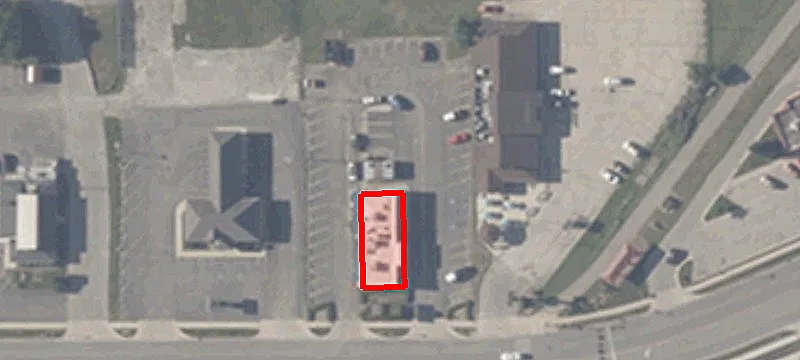 900 Main St