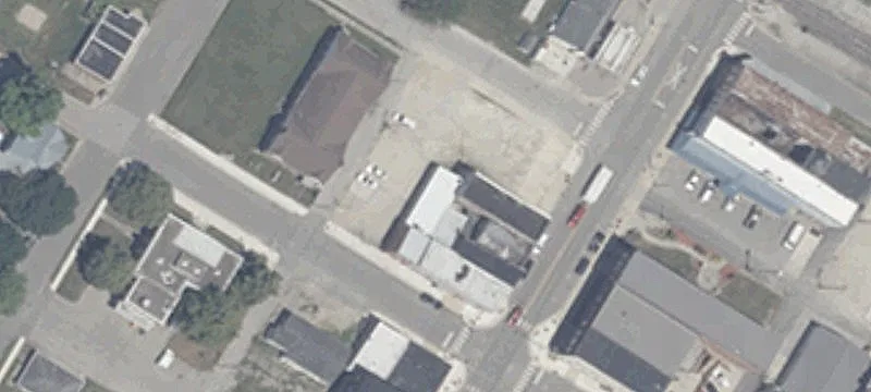132 Main St
