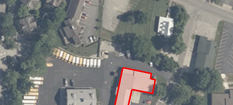 125 School House Ln