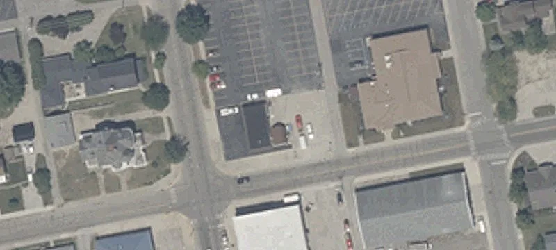 304 2nd St
