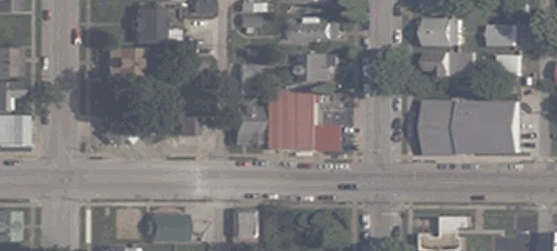 922 Tell St