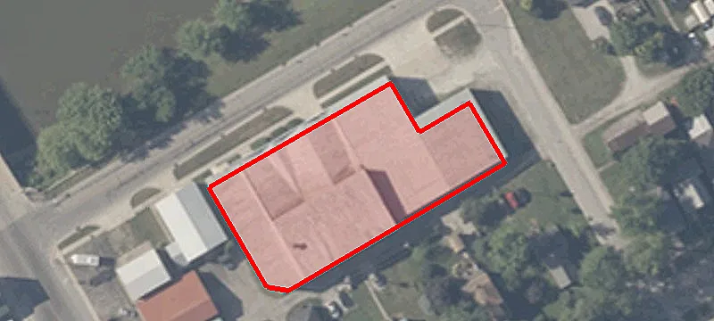 21 Riverside Dr