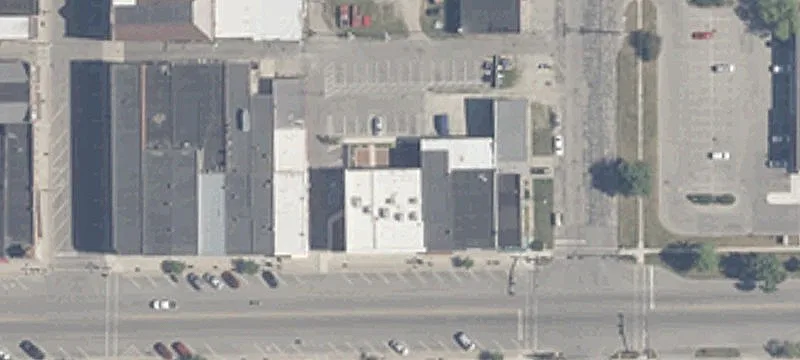 220 222nd E Main St