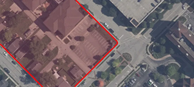 329 Ctr St