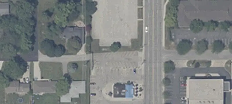 100 Blk N Tillotson Ave