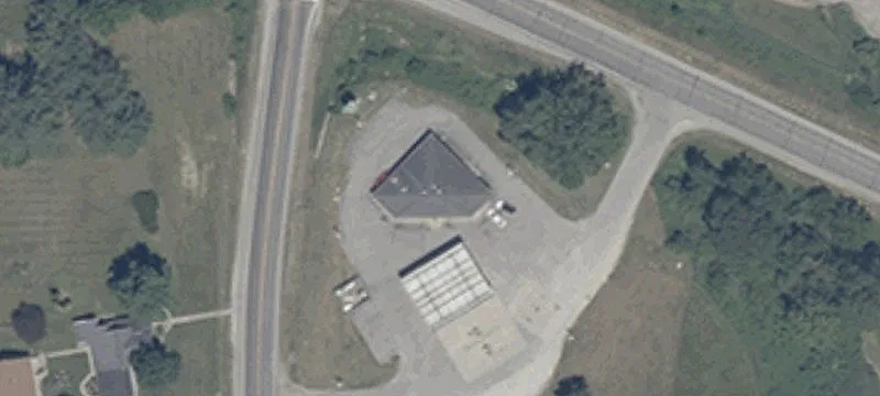 1215 Warren Rd
