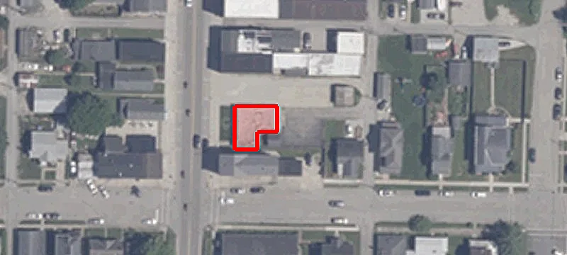 305 Main St