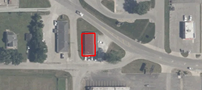 998 Main St