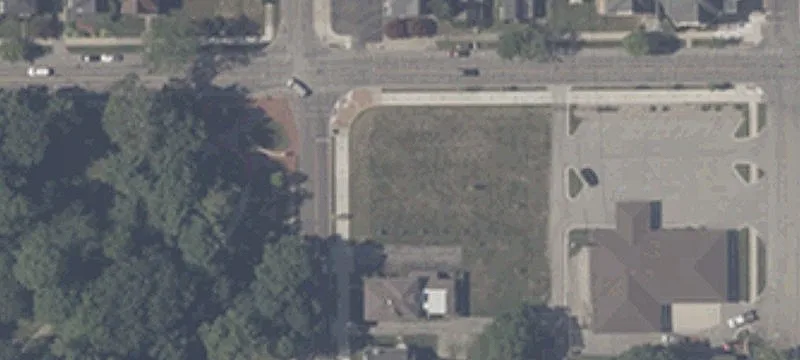 300 Grant Ave