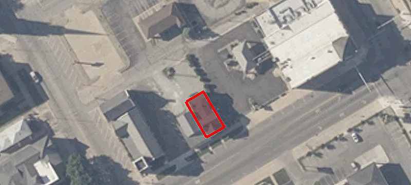 24 Main St