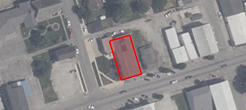 725 Main St