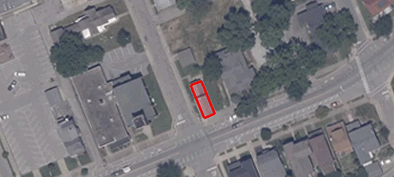 901 Spg St