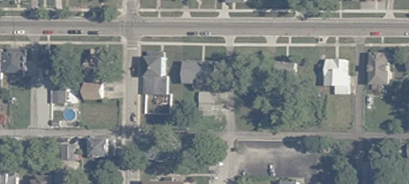 706 Main St