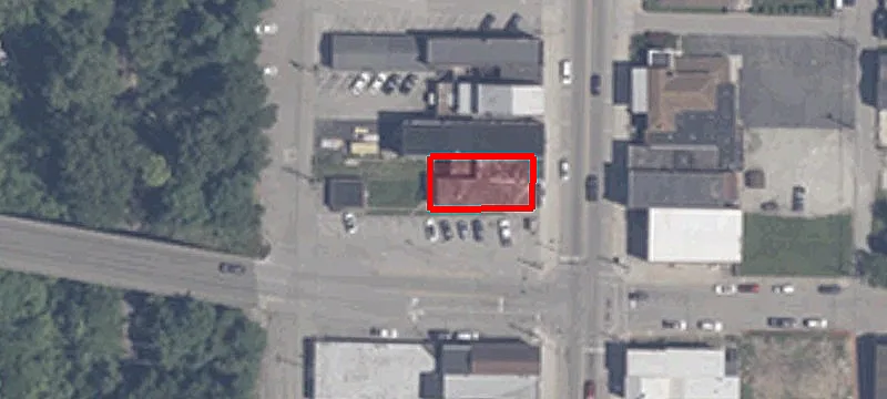606 Main St
