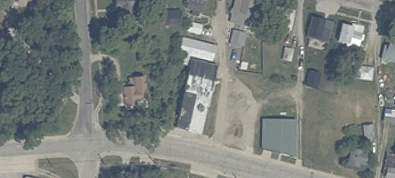 1370 Main St