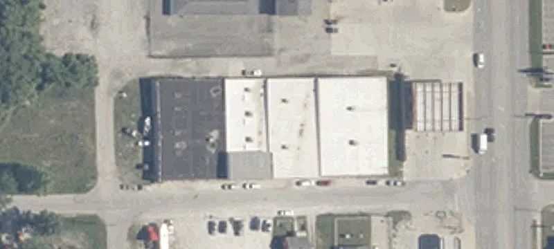 1440 Winona Ave