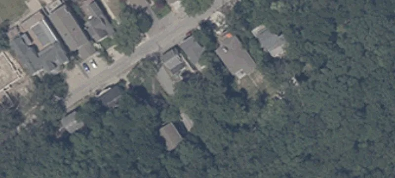 1401 Lk Shr Dr