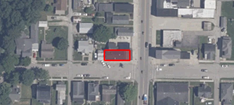 300 Main St