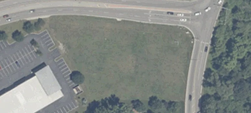 902 University Dr