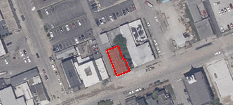 213 215th E Main St
