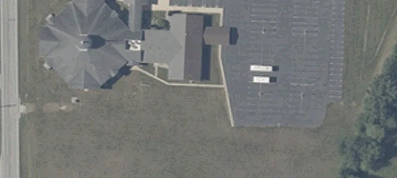 1009 Holiday Dr