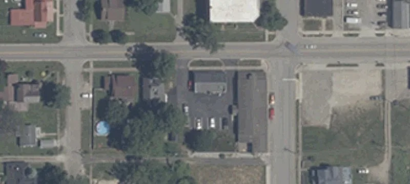 206 2nd St