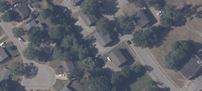 813 Colonial Park Dr
