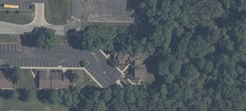1913 Chester Blvd