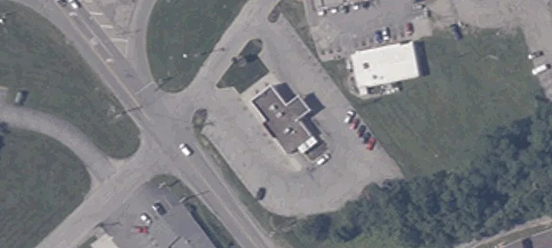 1221 Clifty Dr
