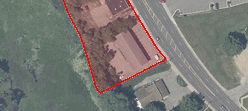410 Pne Lk Ave