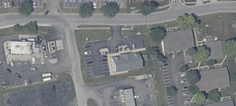 125 Lakeshore Dr