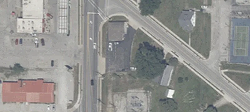 595 Lincoln Rd