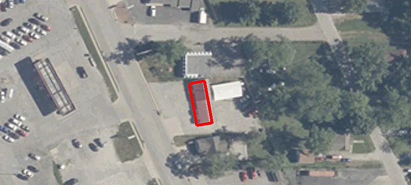 915 Main St