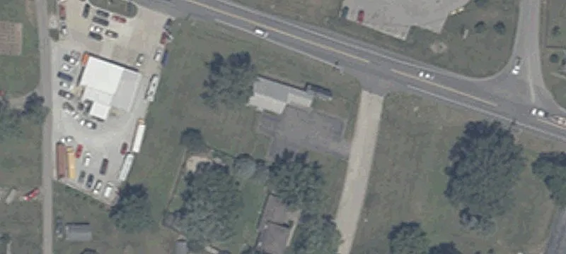 425 Main St
