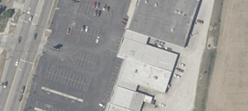 935 Main St