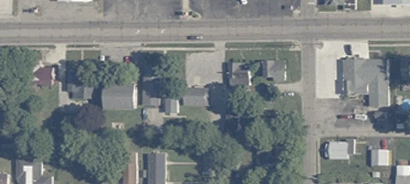 1042 Winona Ave