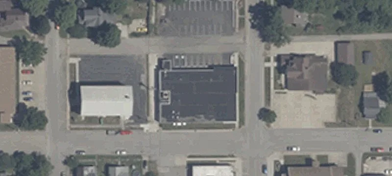 300 Main St