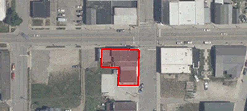 128 Main St
