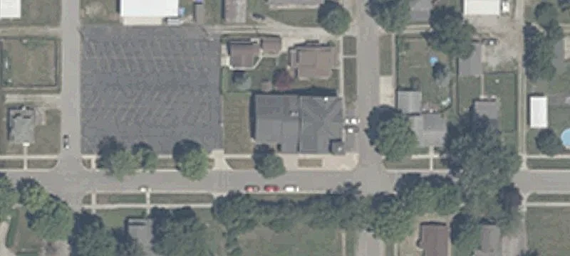300 Maple St
