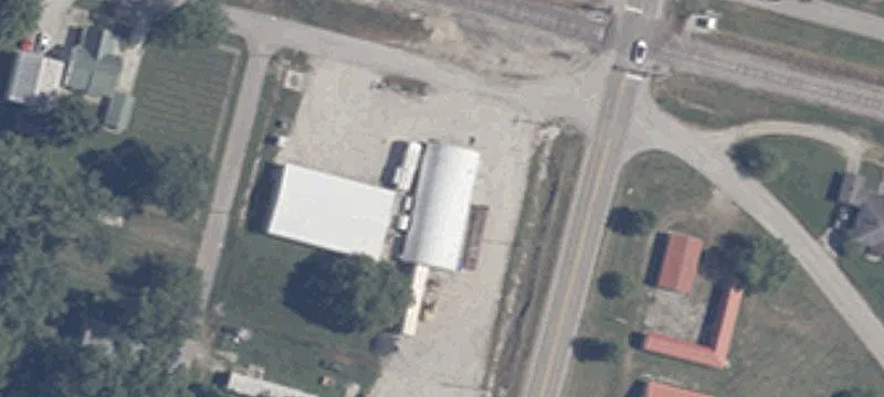 121 Railroad W St