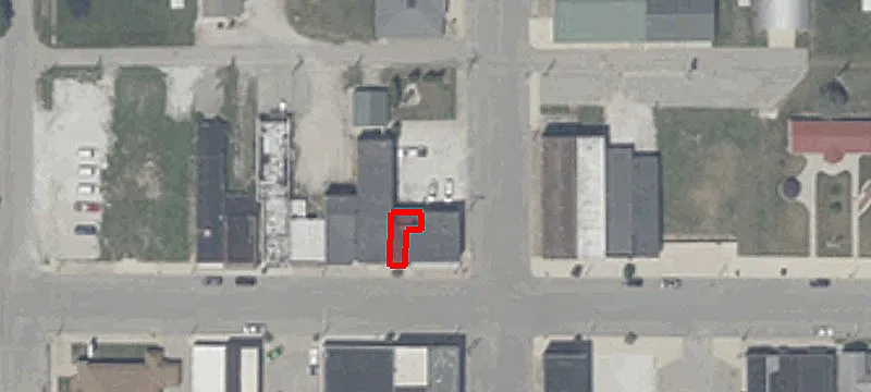 Clay St N Lot