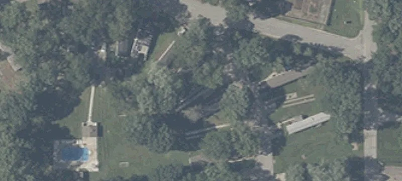 136 Sharon Blvd