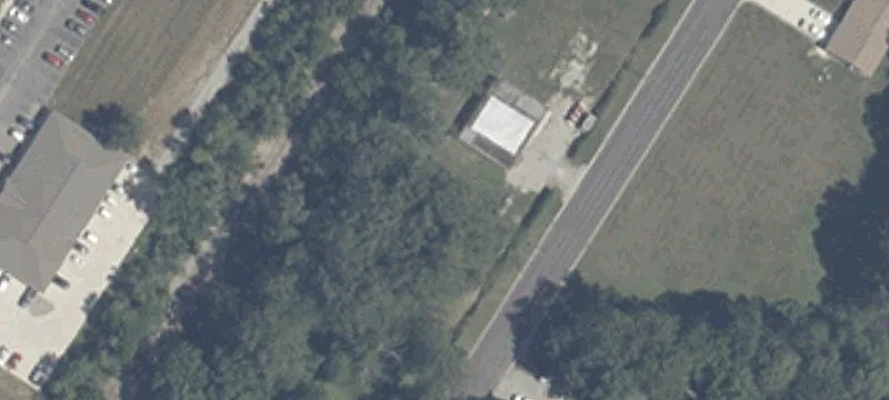 1425 Lakeshore Dr