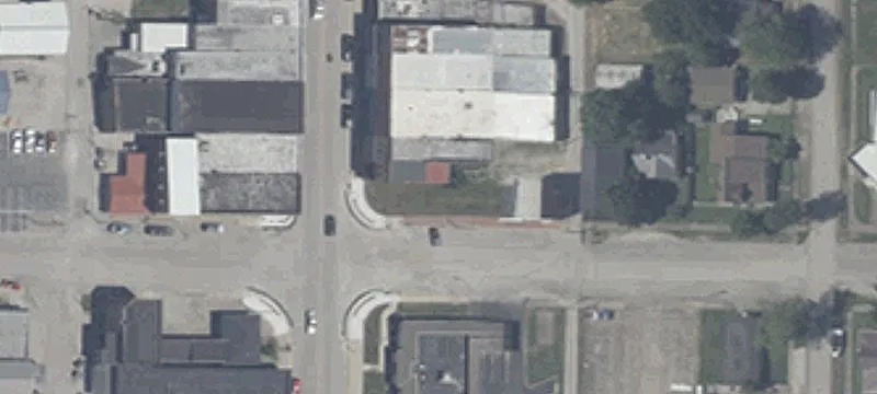Main At E 8th St