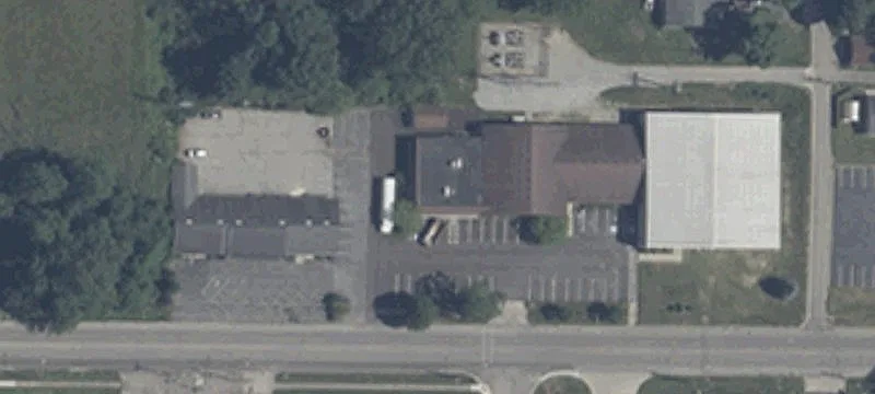 1990 Main St