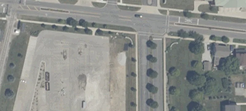 Maumee St