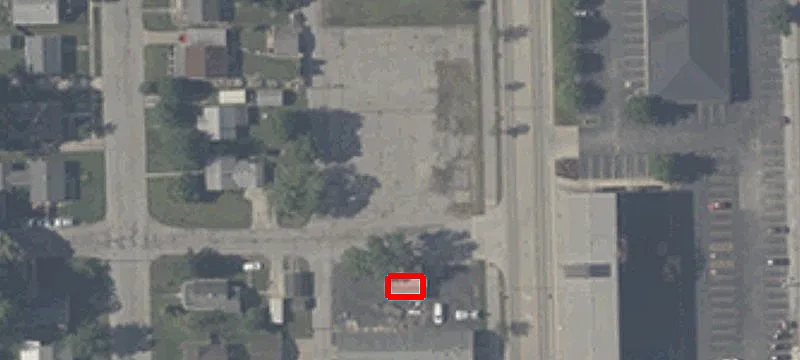 Earl Ave