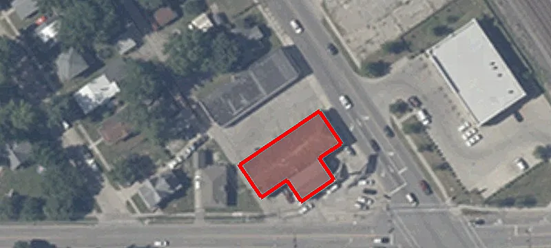 2676 Main St