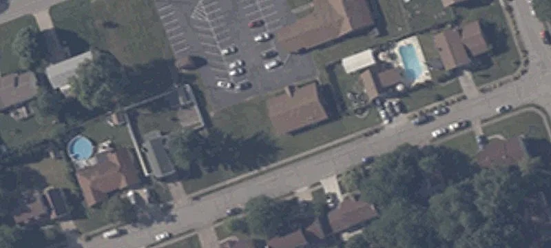 950 Potters Ln